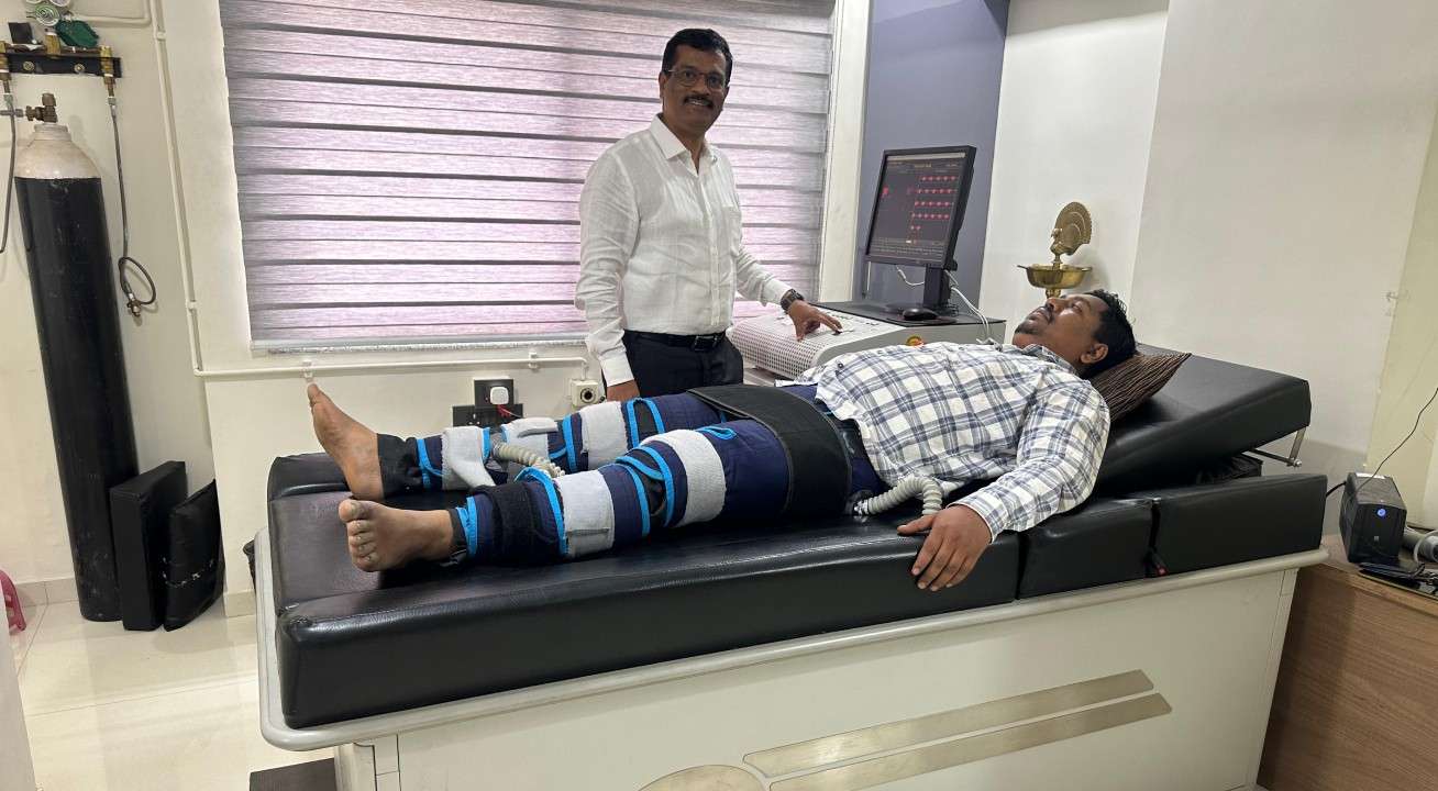 EECP therapy machine used for non-surgical heart treatment at PPCC Pune