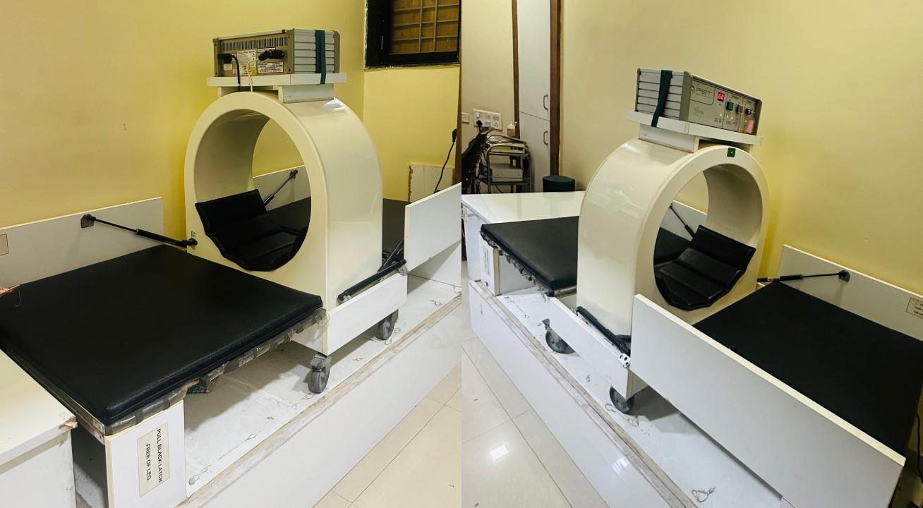 EMRT machine used for non-surgical knee and back pain therapy in Pune